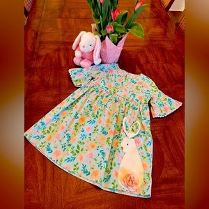 MudPie Easter Dress Sz 5t in excellent condition. Worn once. No stains or tears.